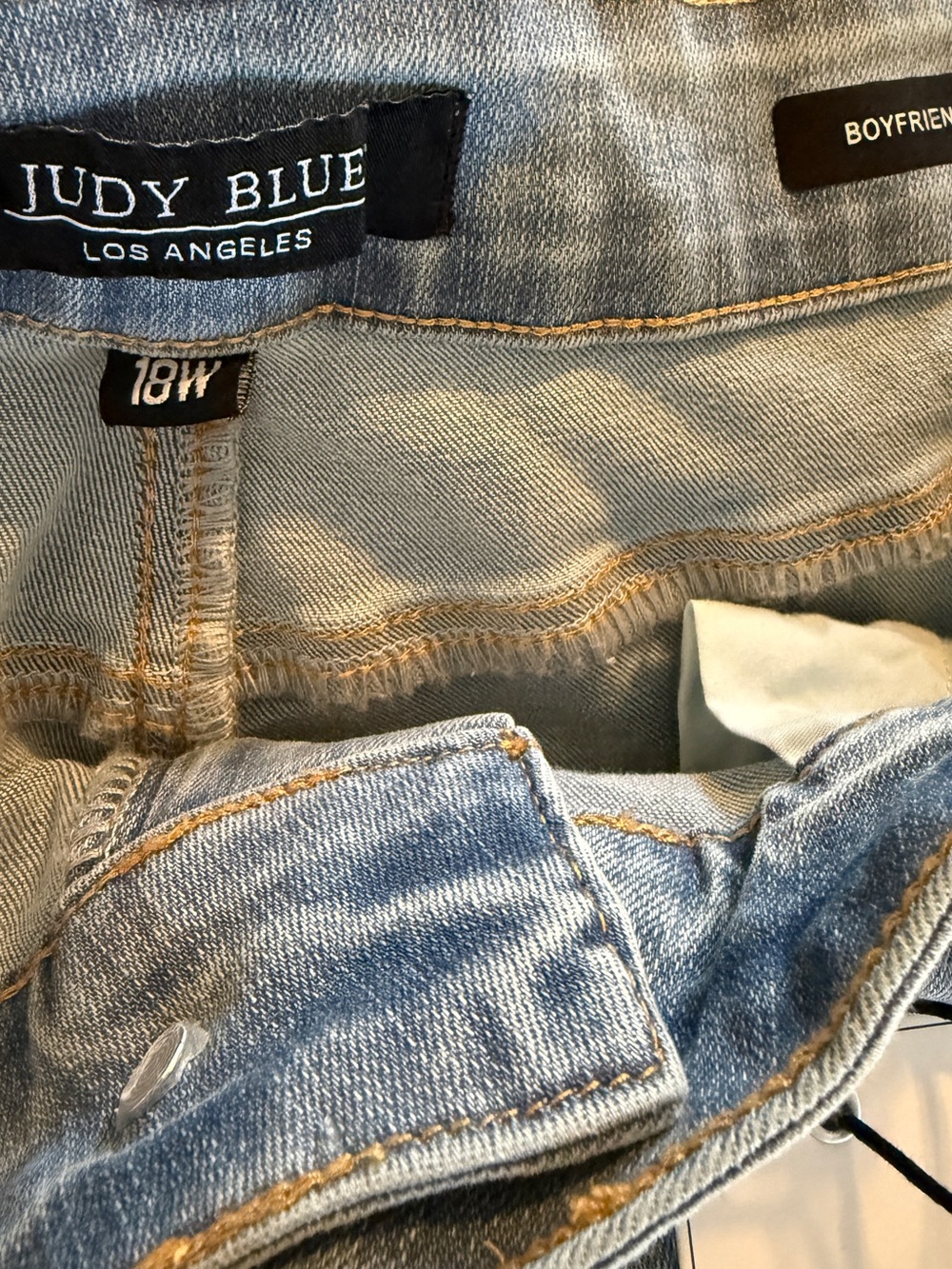 NWT Judy Blue JB88938 Keep Your Cool V Front Boyfriend Jeans 18W Sorbtek Cooling - Picture 9 of 16